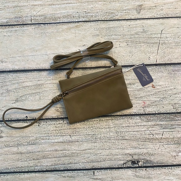 Universal Thread | Bags | Nwt Universal Thread Green Crossbody Purse ...